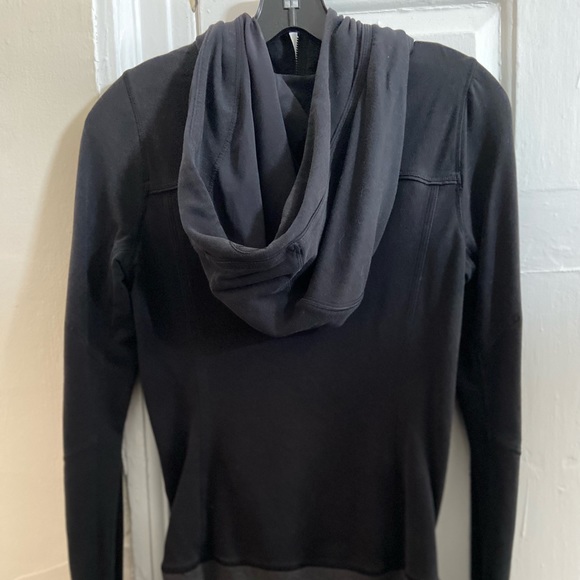 Lululemon black zip up - Picture 2 of 3
